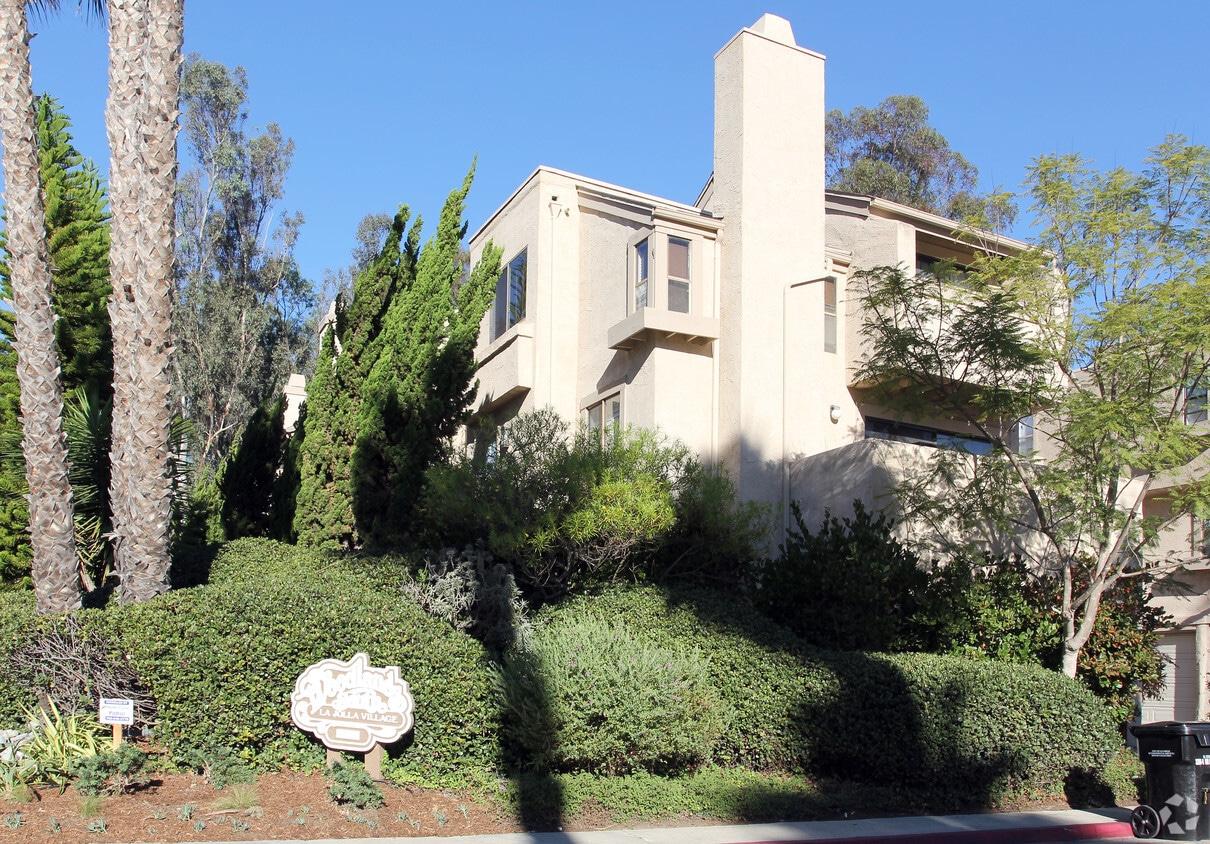 La Jolla Village Southpointe Apartments in La Jolla, CA