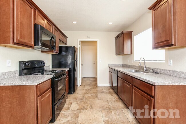 Foto del edificio - 6926 W Cameron Dr