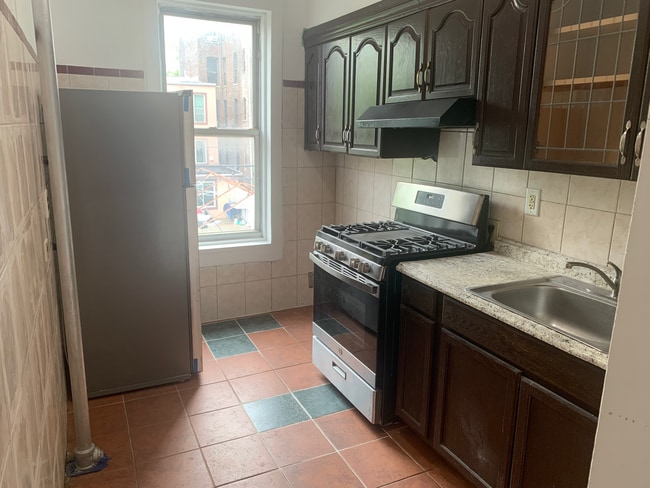 Building Photo - 447 54th St