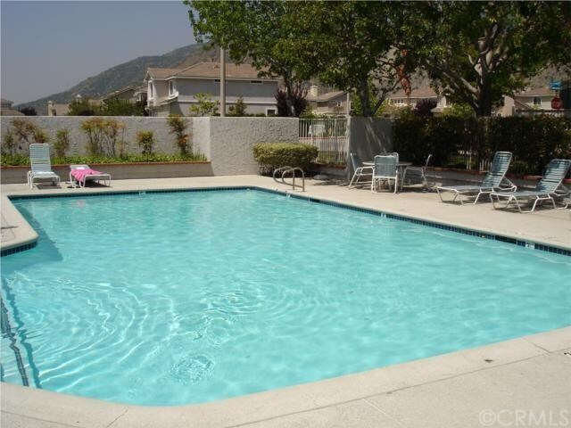Building Photo - 1750 Shady Oaks Ct
