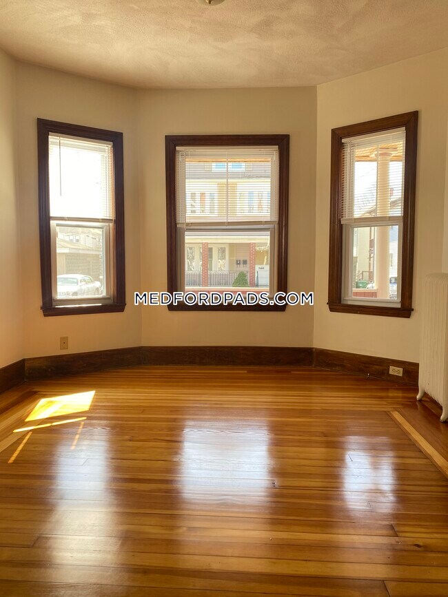 Foto del edificio - 93 Capen St
