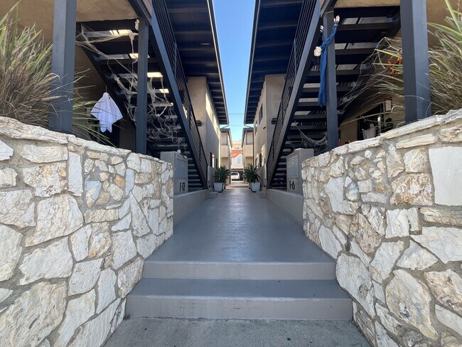 Foto del edificio - 350 Hermosa Ave