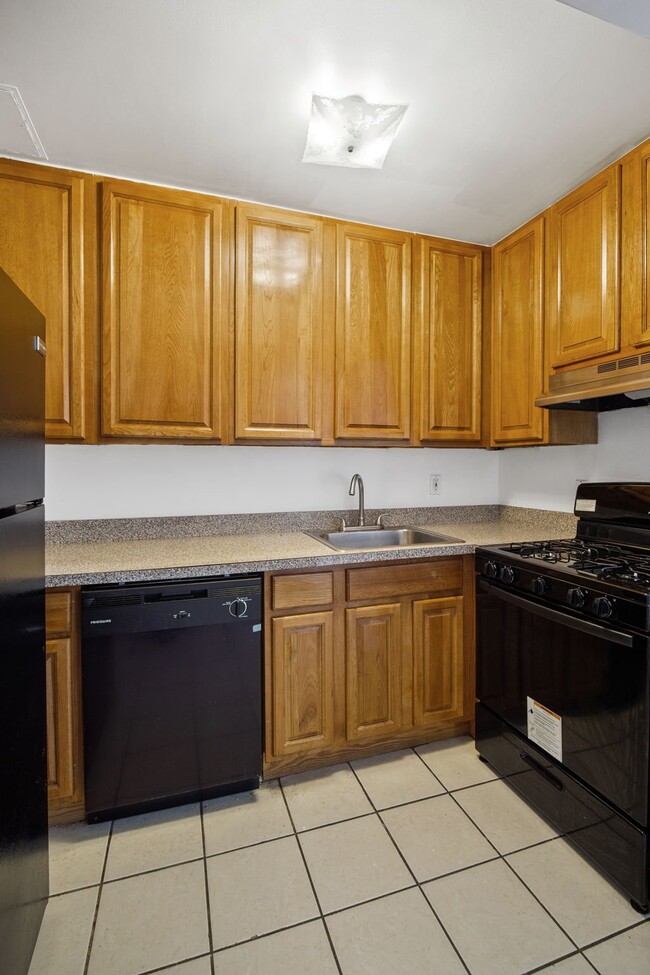 Foto del edificio - 535 W 51st St