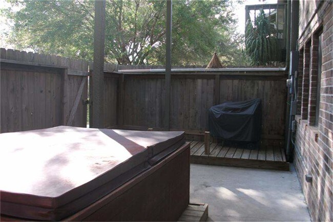 Foto del edificio - 2124 Casa Rio Cir