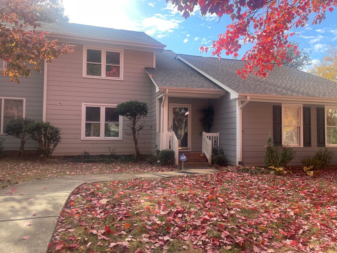 Primary Photo - Charming 3BD, 2.5BA North Raleigh Townhome...