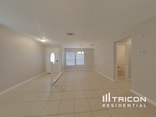 Building Photo - 5930 Encanto Point Dr