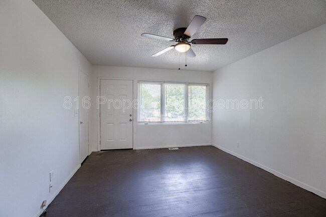 Foto del edificio - 10009 Hardesty Ave
