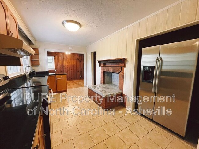 Foto del edificio - 137 Holbrook Rd