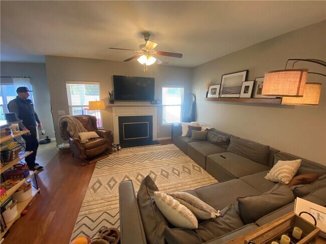 Foto del edificio - 41 Highland Pointe Cir W