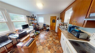 Building Photo - 294 Barrington St