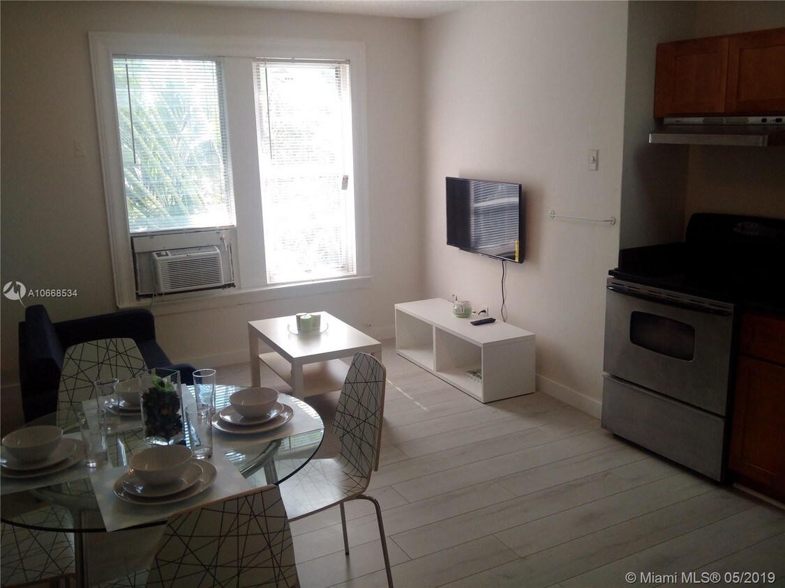 Foto principal - 842 Meridian Ave