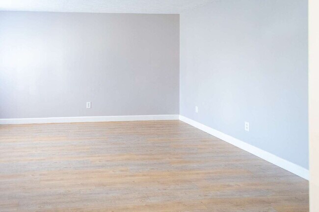 Building Photo - Beautifully Updated Rental in the Heart of Lynn Haven
