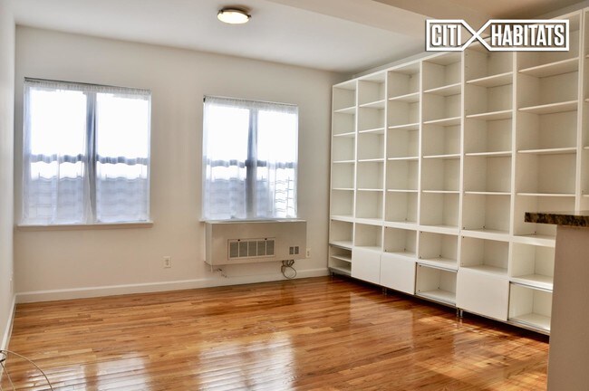 Building Photo - 108 Odell Clark Pl