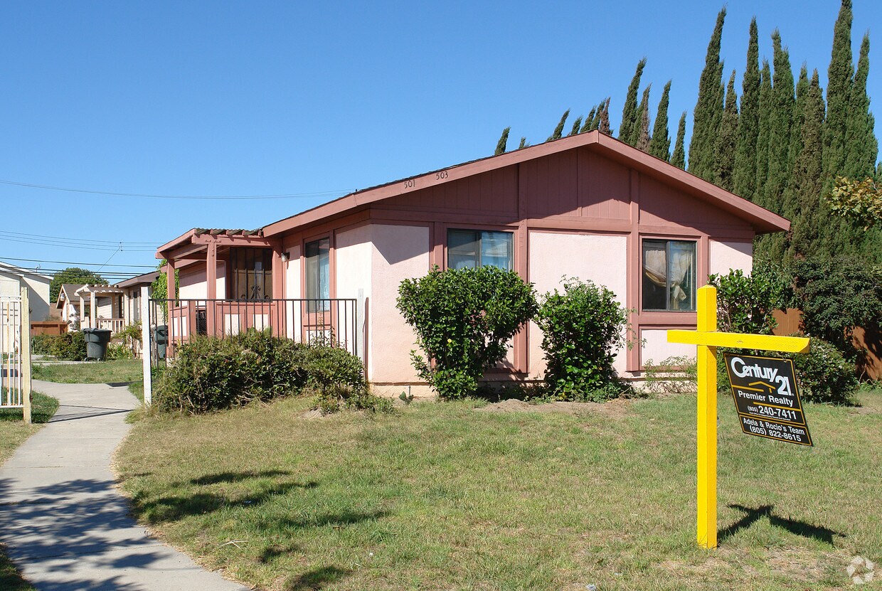 Primary Photo - 501-503 E Pleasant Valley Rd
