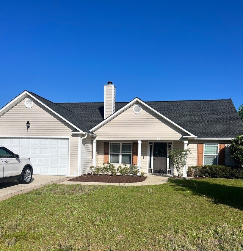 Primary Photo - 6 Heartstone Cir
