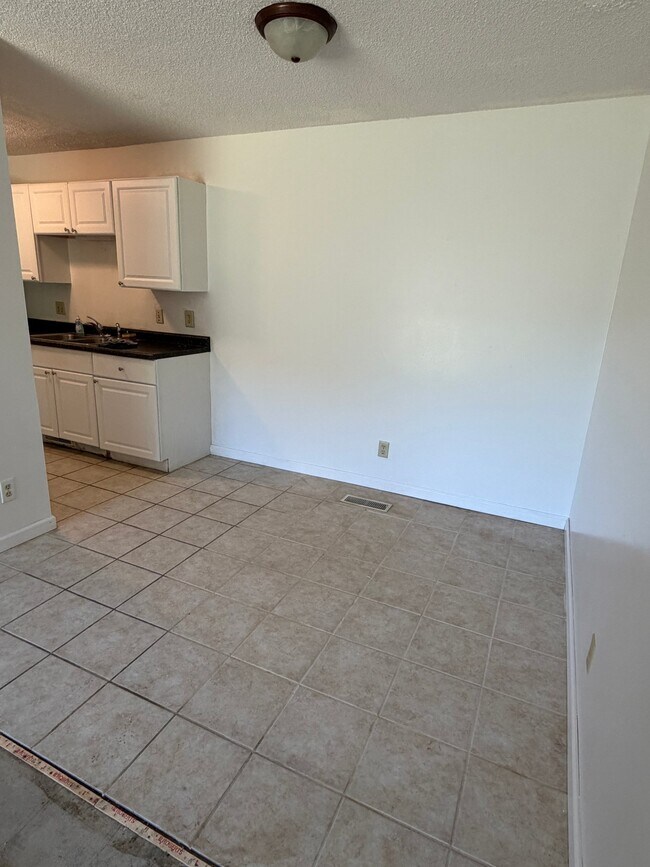 Building Photo - 2482 Cobble Hill Alcove