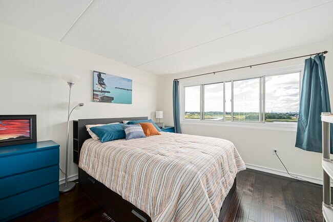 Foto del edificio - 200 Cove Way