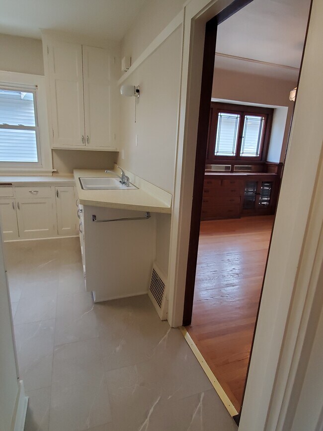 Foto del edificio - 2238/40 N 62nd St