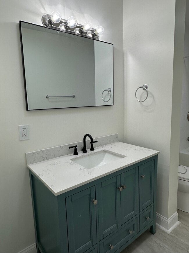 Foto del edificio - 7227 N Wolcott Ave