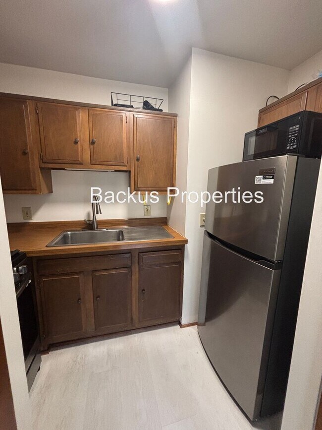 Foto del edificio - Rio Rd.