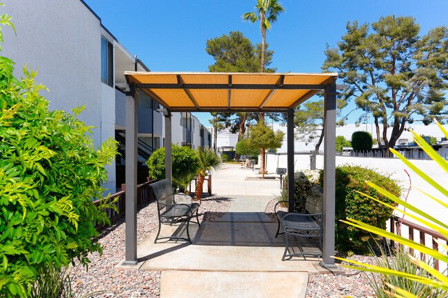 Comunidad - The Diplomat Apartments