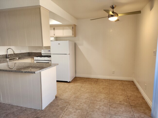 Building Photo - 3747 Kelton Ave