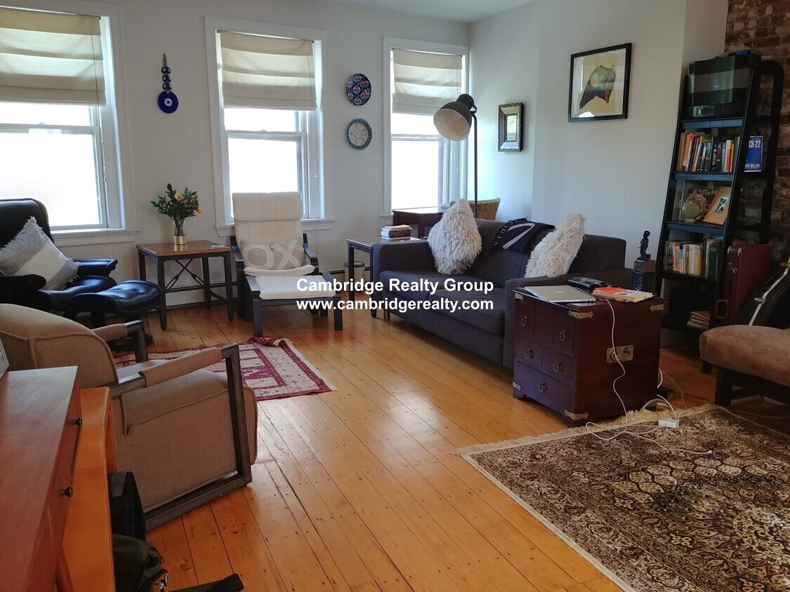 Foto principal - 1228 Cambridge St