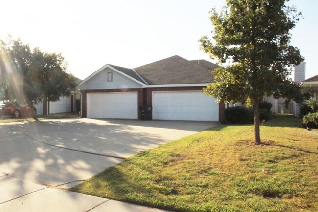 Foto del edificio - 804 SW 36th St