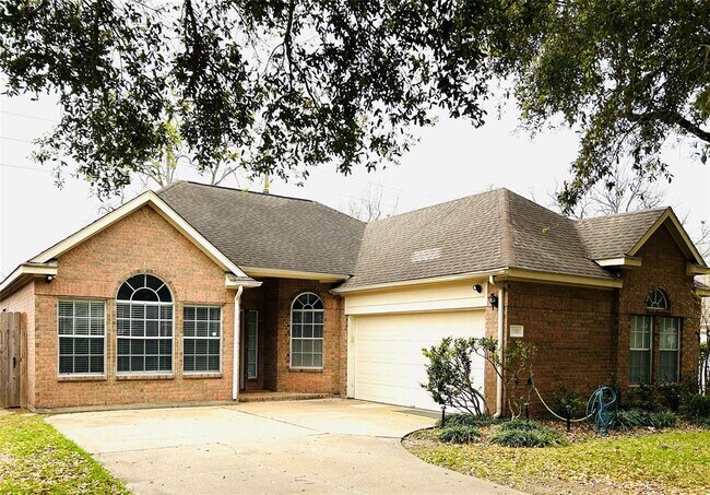 Building Photo - 330 Darby Trails Dr