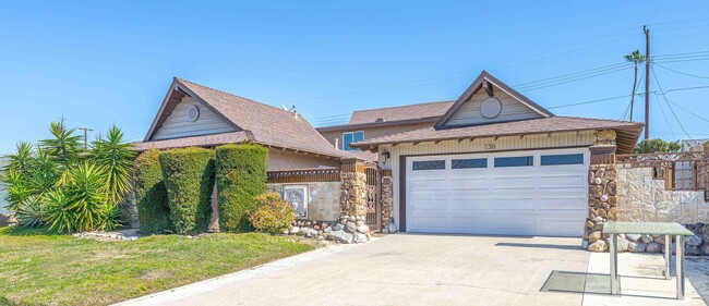 Building Photo - 136 N Tiana Ln