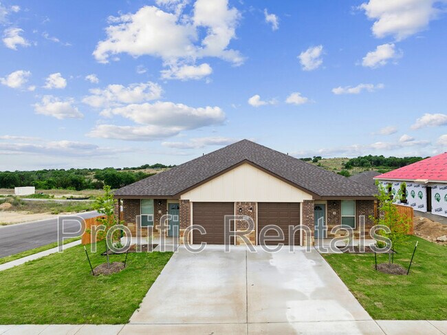 Building Photo - 101 Leon Ln
