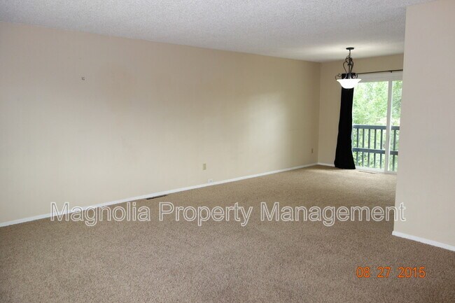 Building Photo - 1185 Applewood Dr