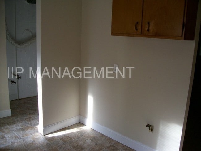 Building Photo - Miles Landing 2BD/1.5 BA Townhouse