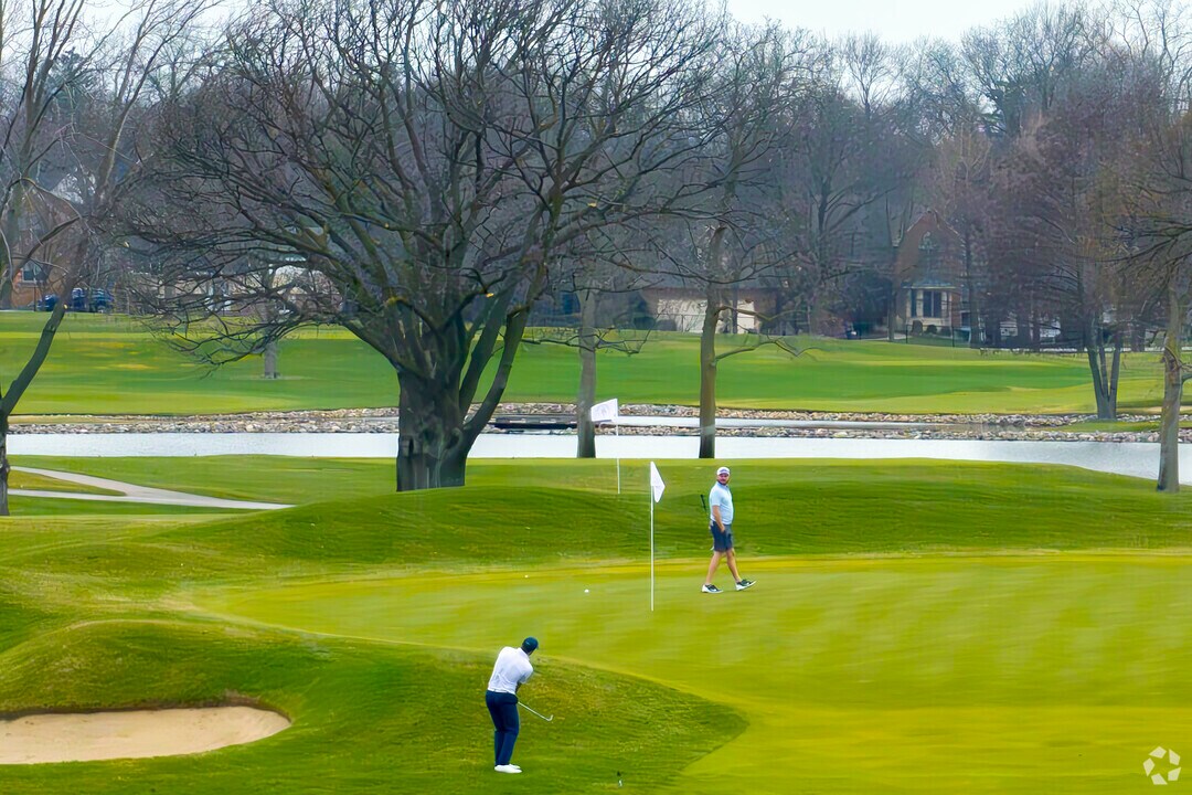 Clarendon Hills