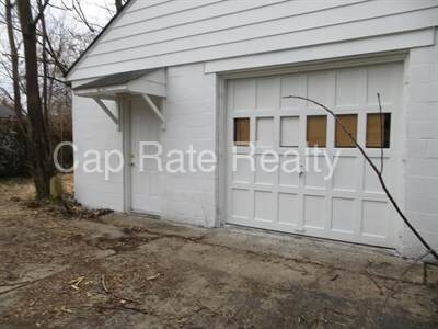 Foto del edificio - Like new! With huge garage!