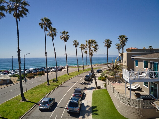 Building Photo - 1804 Esplanade