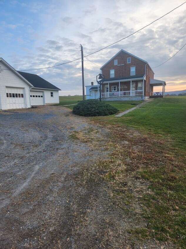 Primary Photo - 2964 Grand Point Road