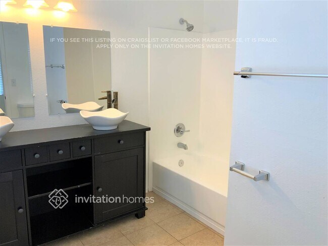 Building Photo - 4777 W Tonto Dr