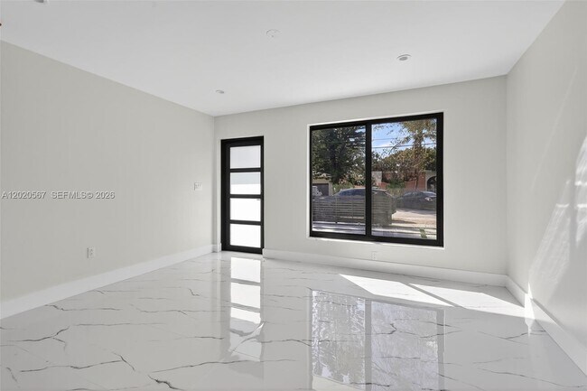 Foto del edificio - 53 NW 68th St