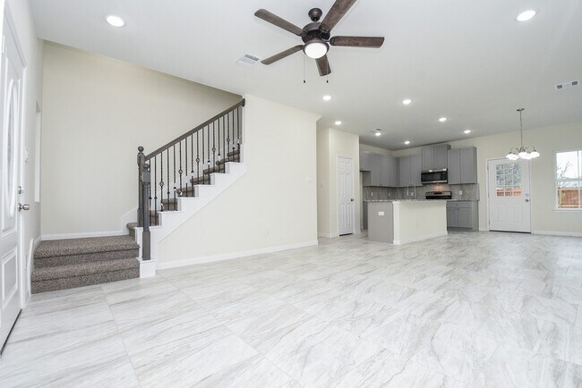 Foto del edificio - 2807 Topiary Ln