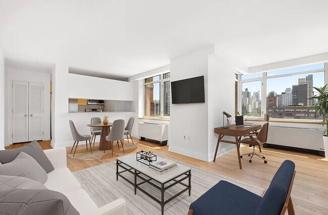 Foto del edificio - Open-Concept Living in a Prime Location
