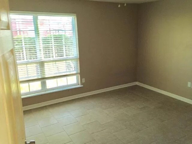 Building Photo - 8456 Bayou Fountain Ave
