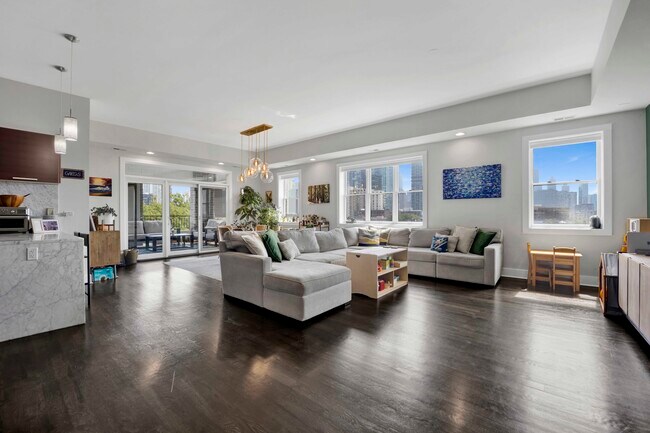 Foto del edificio - 340 W Evergreen Ave
