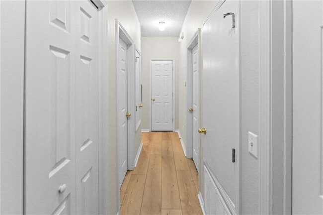 Foto del edificio - 1552 S Tally Ho Dr