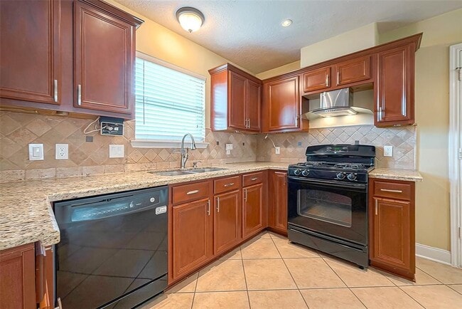 Foto del edificio - 11015 WARATH Oak Ct