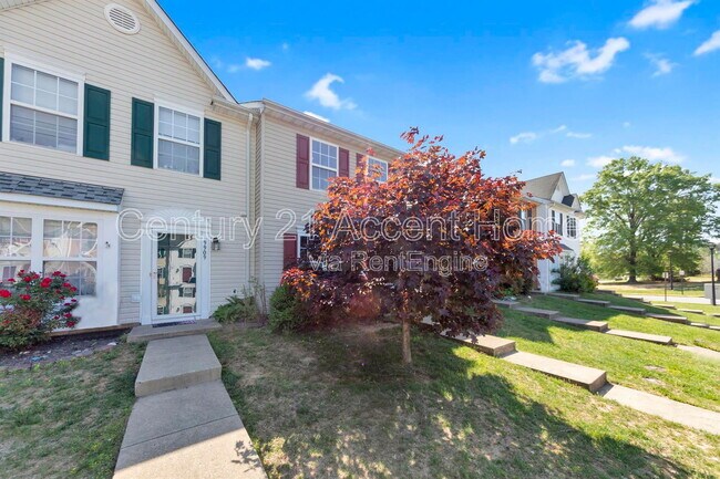 Building Photo - 9907 Warwick Pl