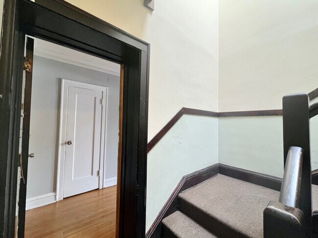 Foto del edificio - 733 E 80th St