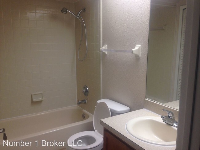 Building Photo - 7628 Sugar Bend Dr