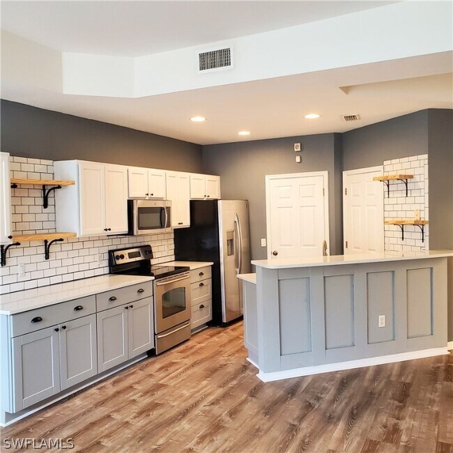 9790 Healthpark Cir, Fort Myers, FL 33908 Townhome Rentals in Fort