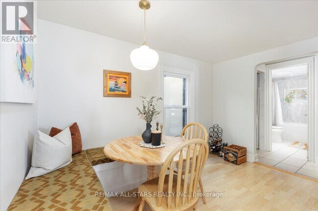 Photo du bâtiment - 387 Ontario St